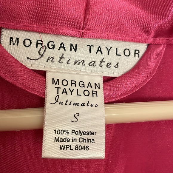 Morgan Taylor Intimates Hot Pink Short Robe Size S - Picture 5 of 6